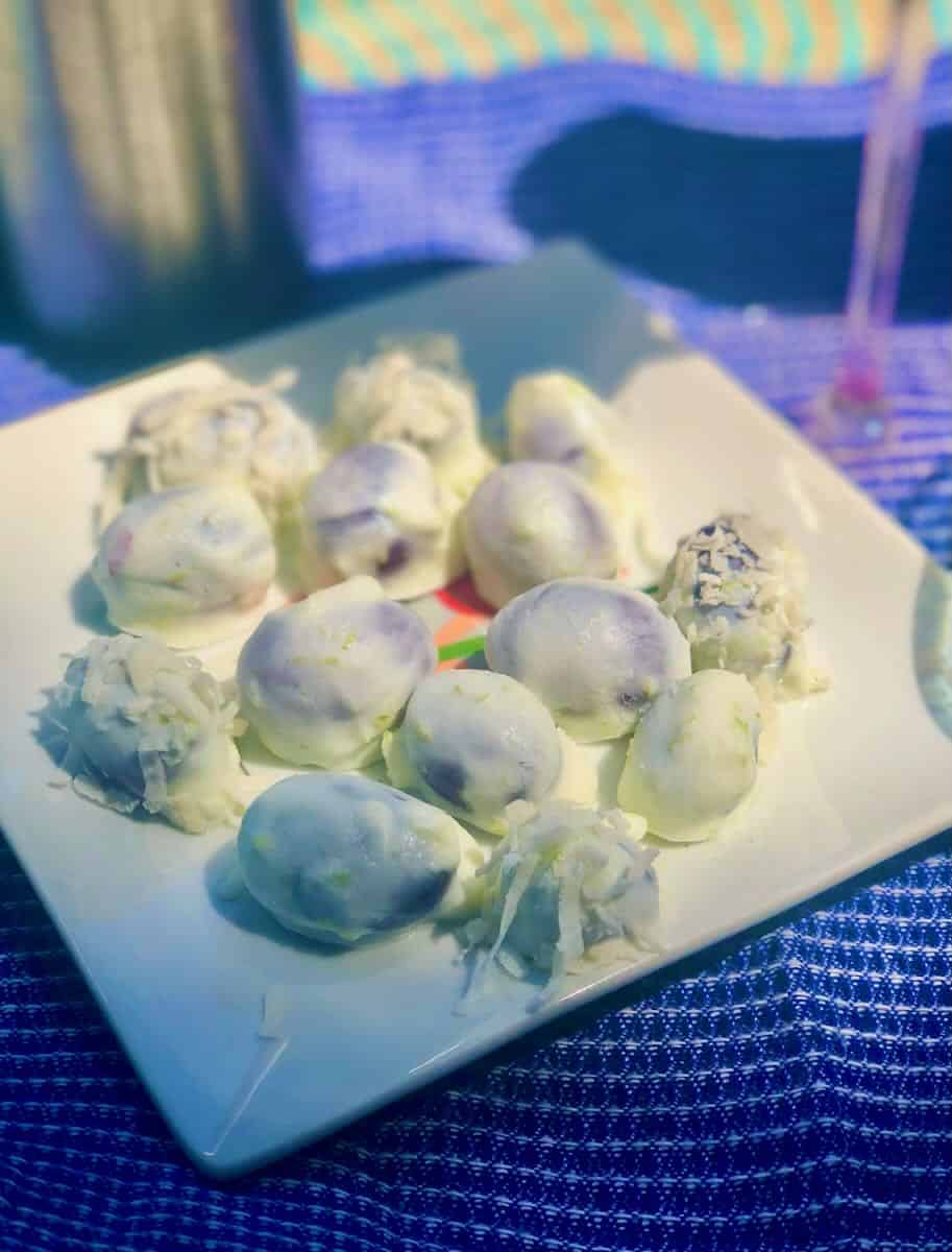 Sweet, Creamy Lime Frozen Grapes