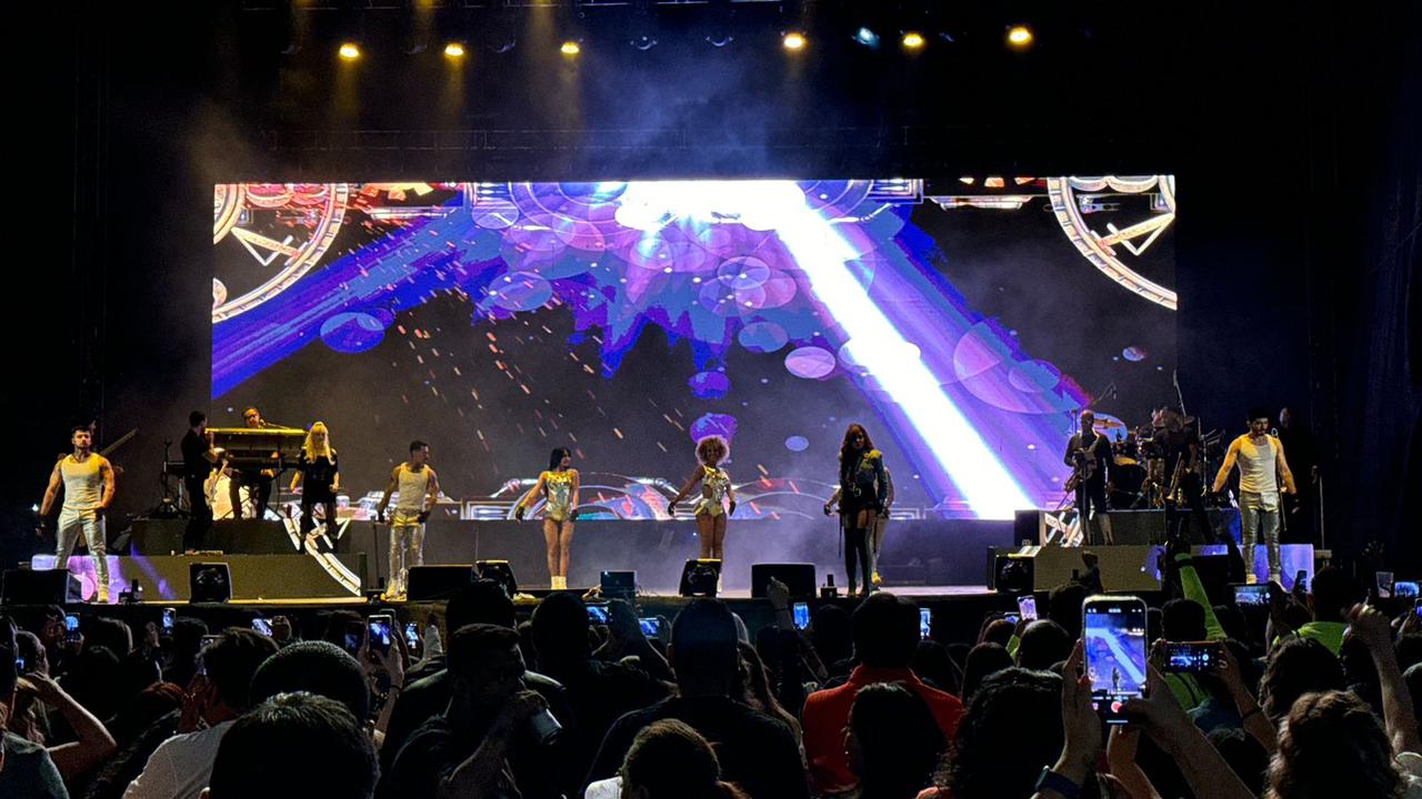 Noche de «Gloria» y romper el piso en la Feria Silao 2024