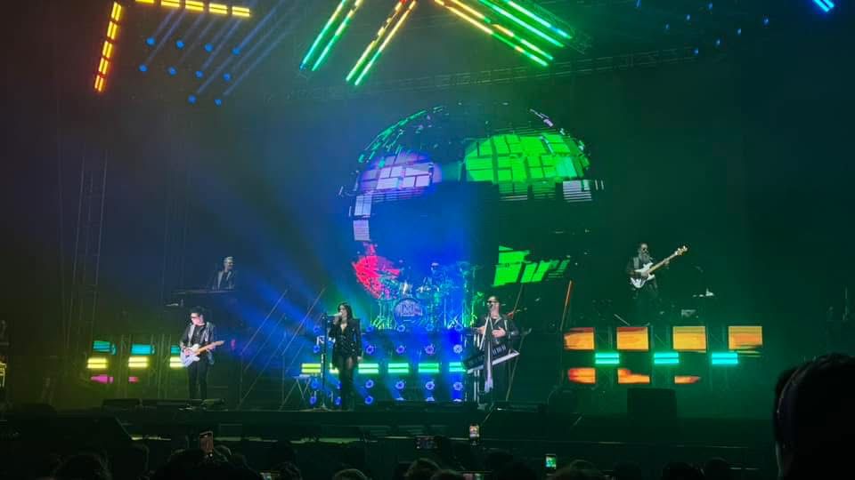 Con fiesta ochentera, Matute cierra el año musical en León