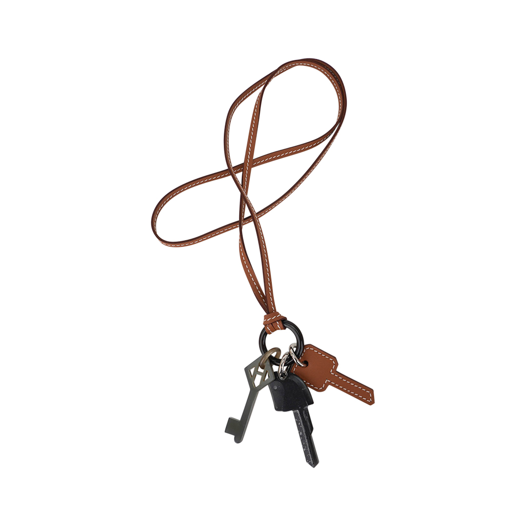 Hermès Clés Long Necklace Horn So Black Swift Leather | Mightychic