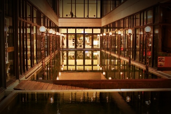 台中》aqua水相餐廳之超浪漫水光饗宴(環境篇)