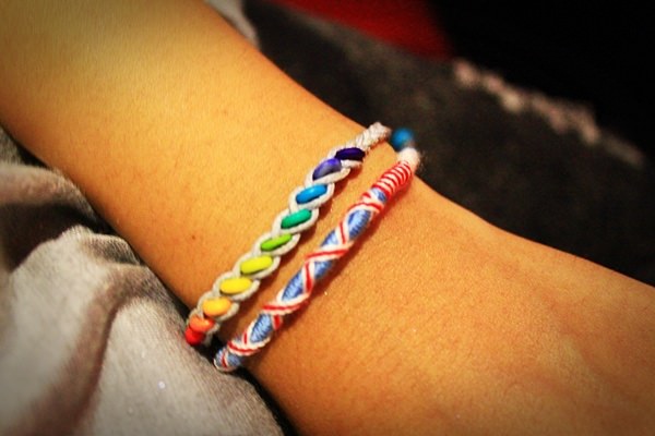 衝浪繩》紅橙黃綠藍靛紫彩虹手