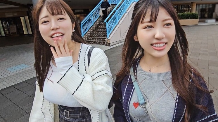 【のあぴ&もかぴ】巨乳ビキニ姿の女子大生2人をプールで眺める！ホテルにインしてWフェラされ肉棒姉妹のオマンコに次々中出し
