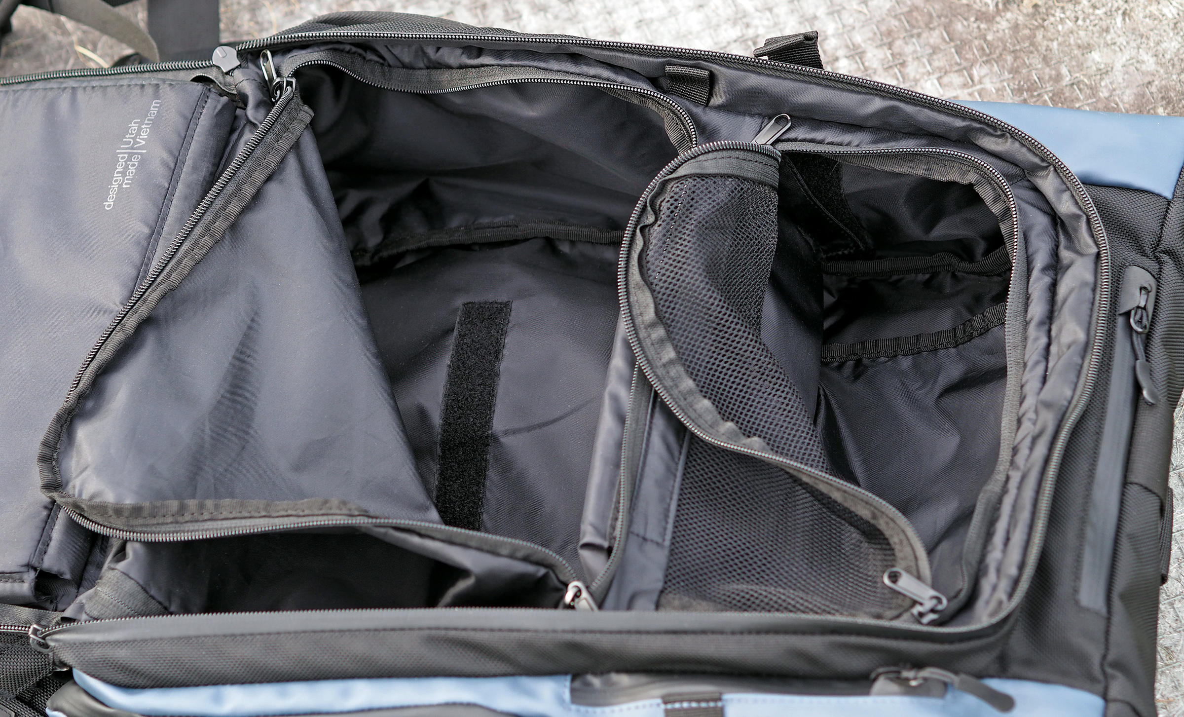 Total bag access from the rear.