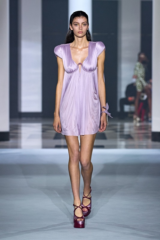 Цвет года 2022 Pantone Very Peri в моде