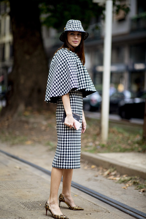 модные шапки осень зима 2021 весна 2022 тренд шляпа ведро street style