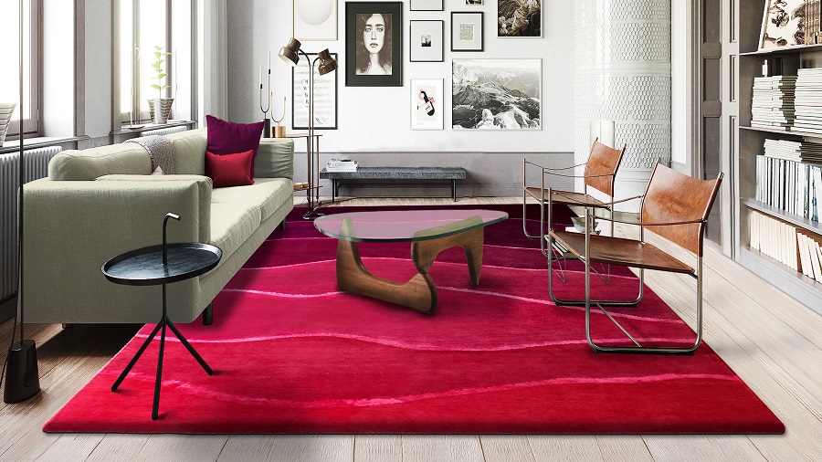 Barva roku 2023 Pantone Viva Magenta 18-1750 v interiéru