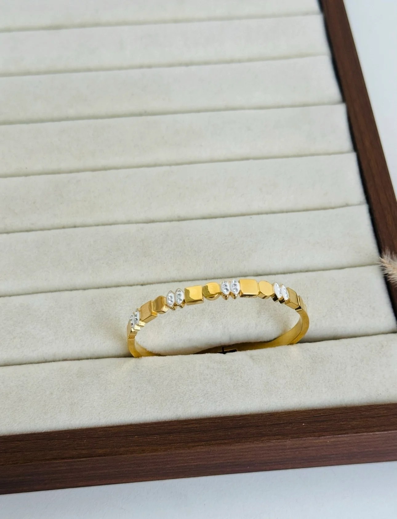 Mini Queen Bangles ( kid size )