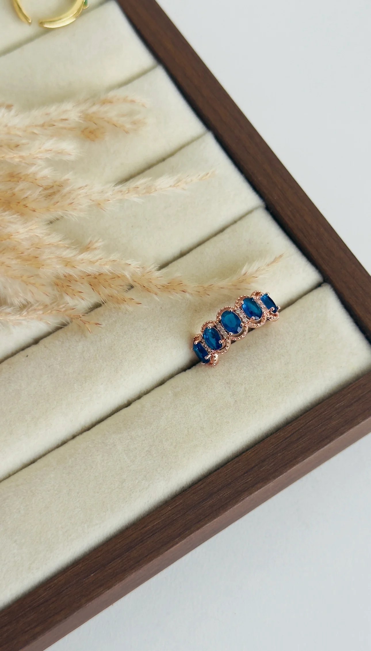 Bella Adjustable Ring