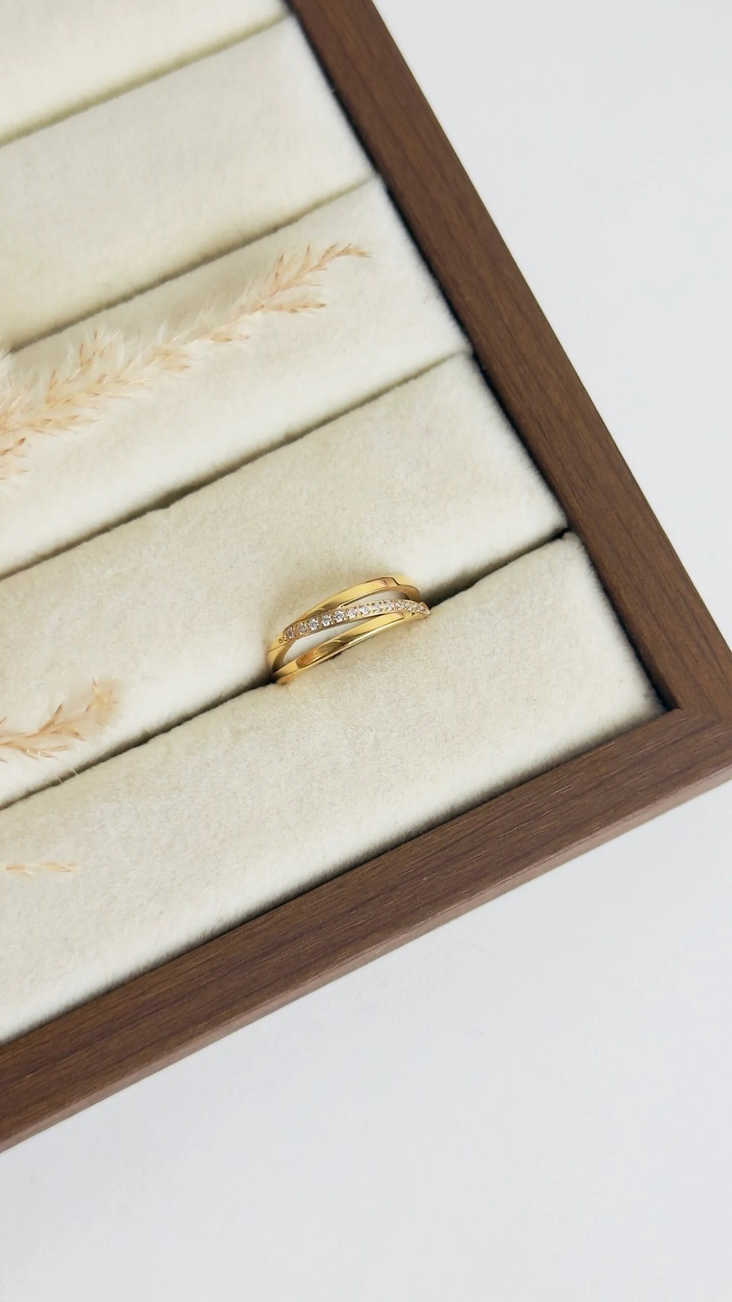 18K Nova Ring