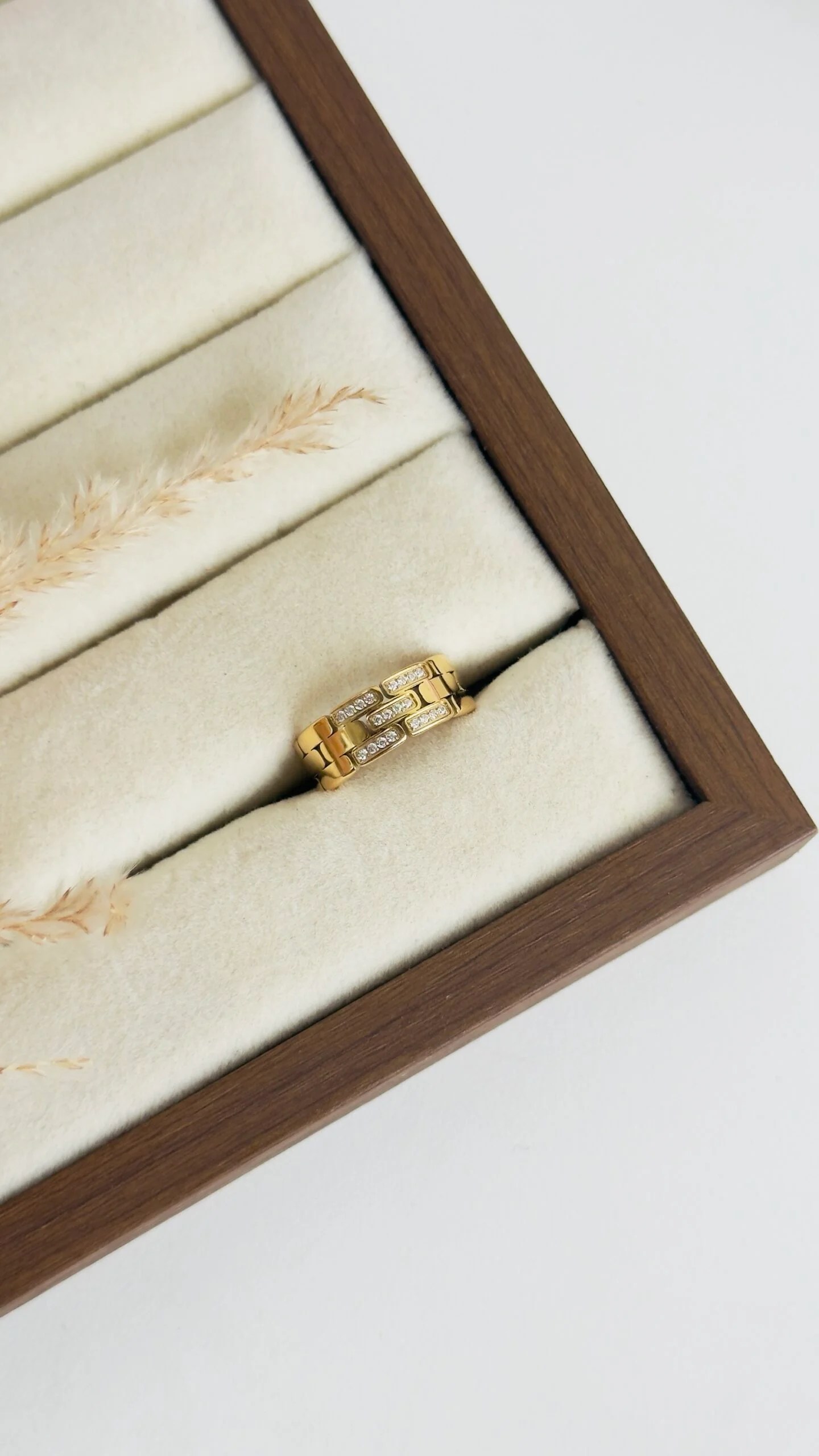 18K velvet Ring