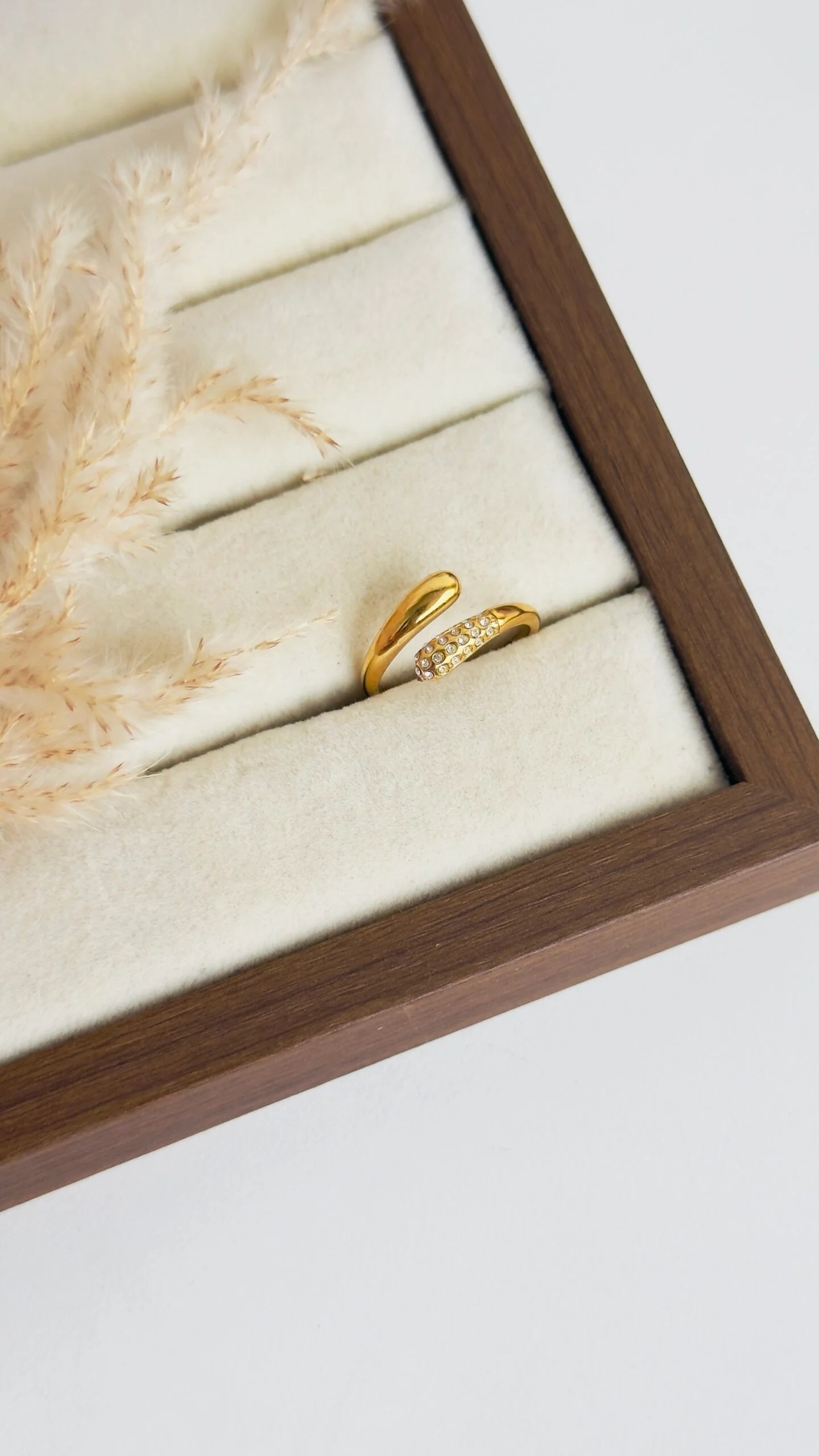 18K Eternal Ring