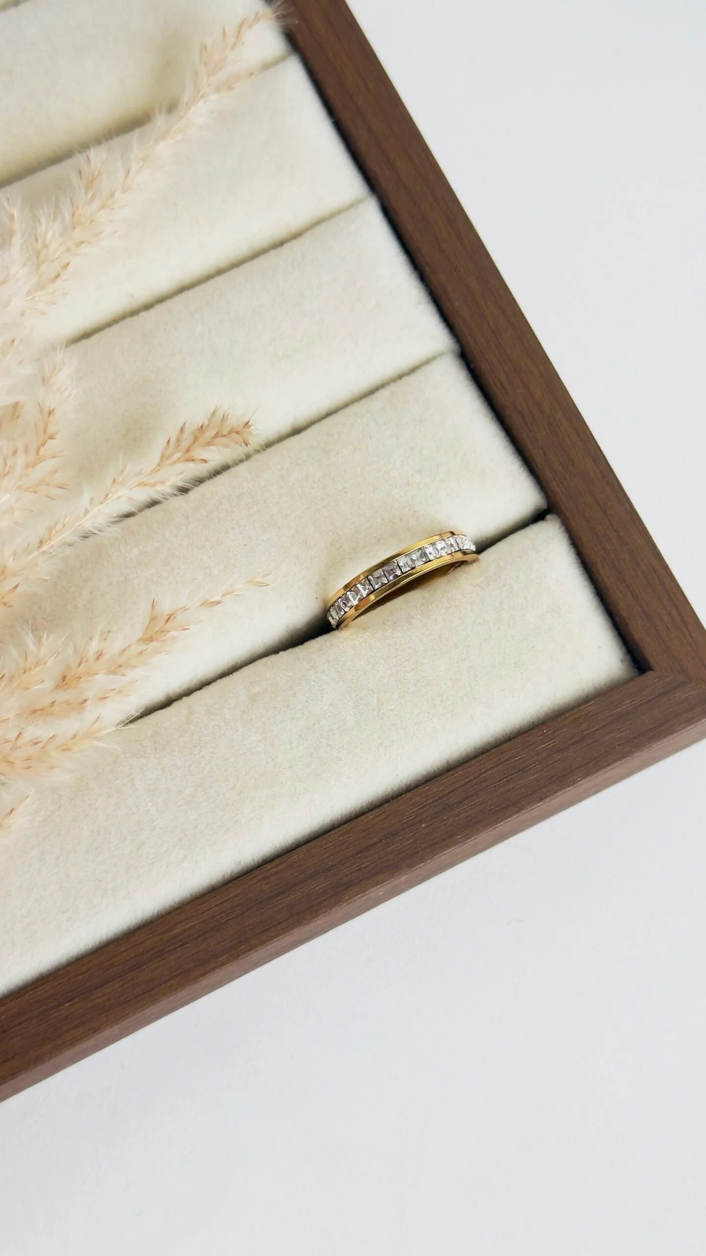 18k luxe band ring