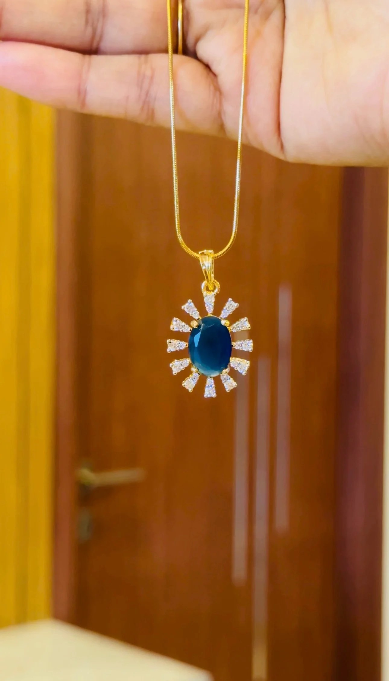 Diamond replica pendant set ( sapphire)