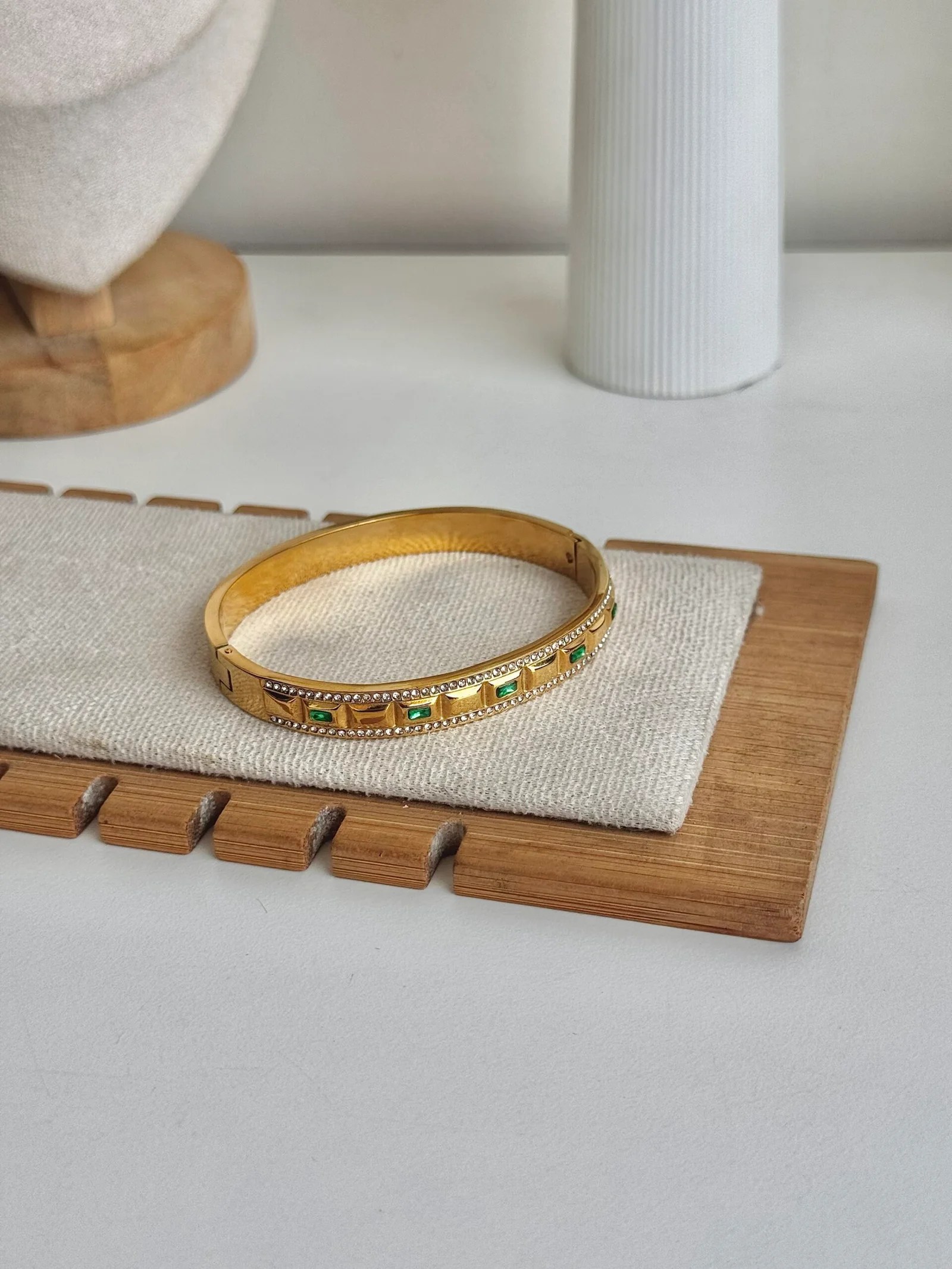 Emerald grace bangle