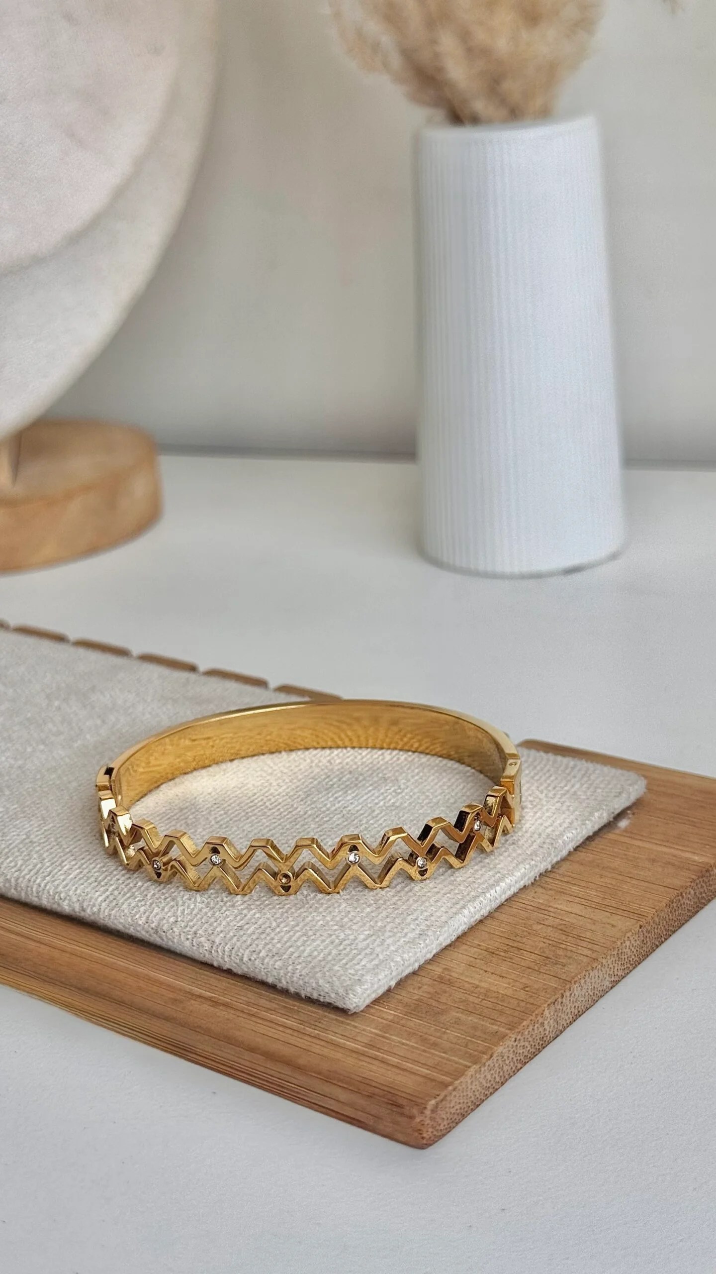 Wave luxe bangle