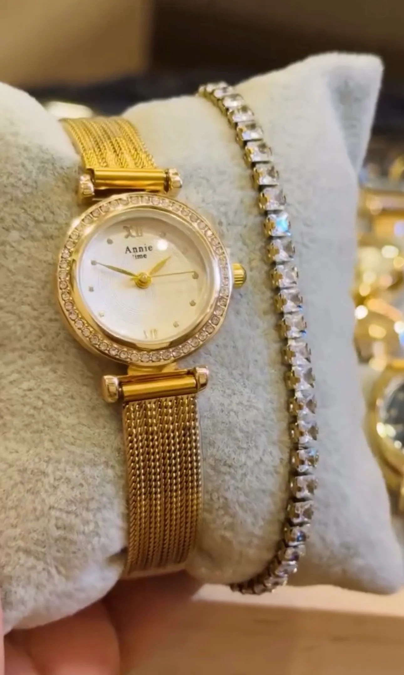 Titen watch