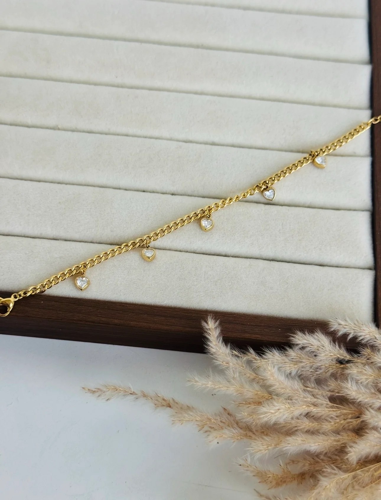 Heart charming bracelet