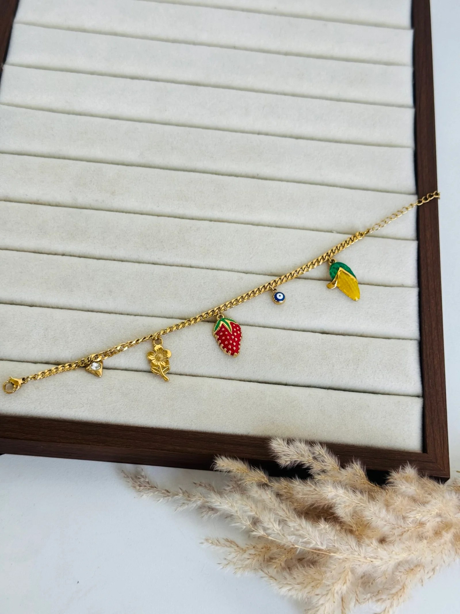 Charming bracelet