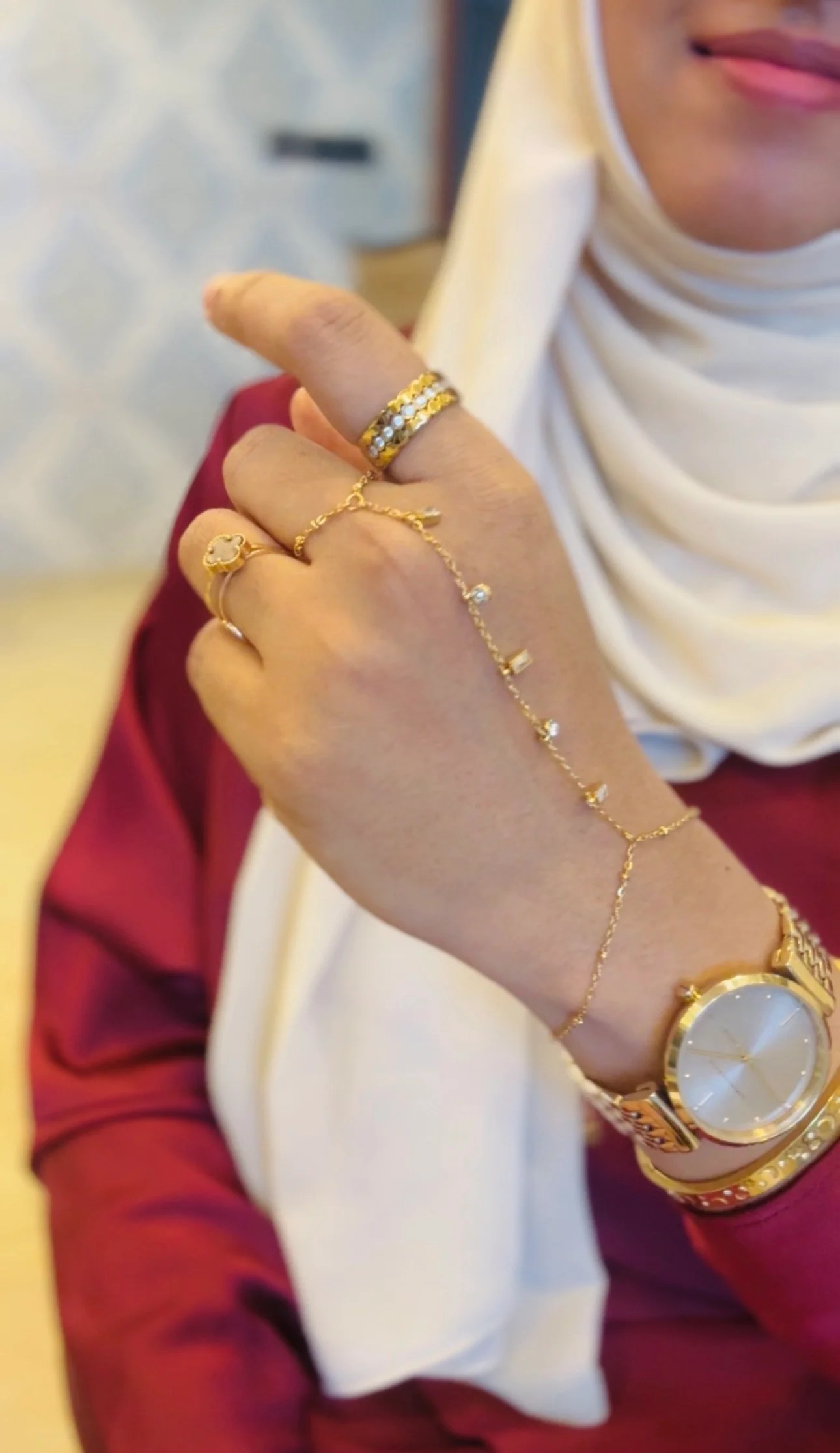 Elina Hand Chain