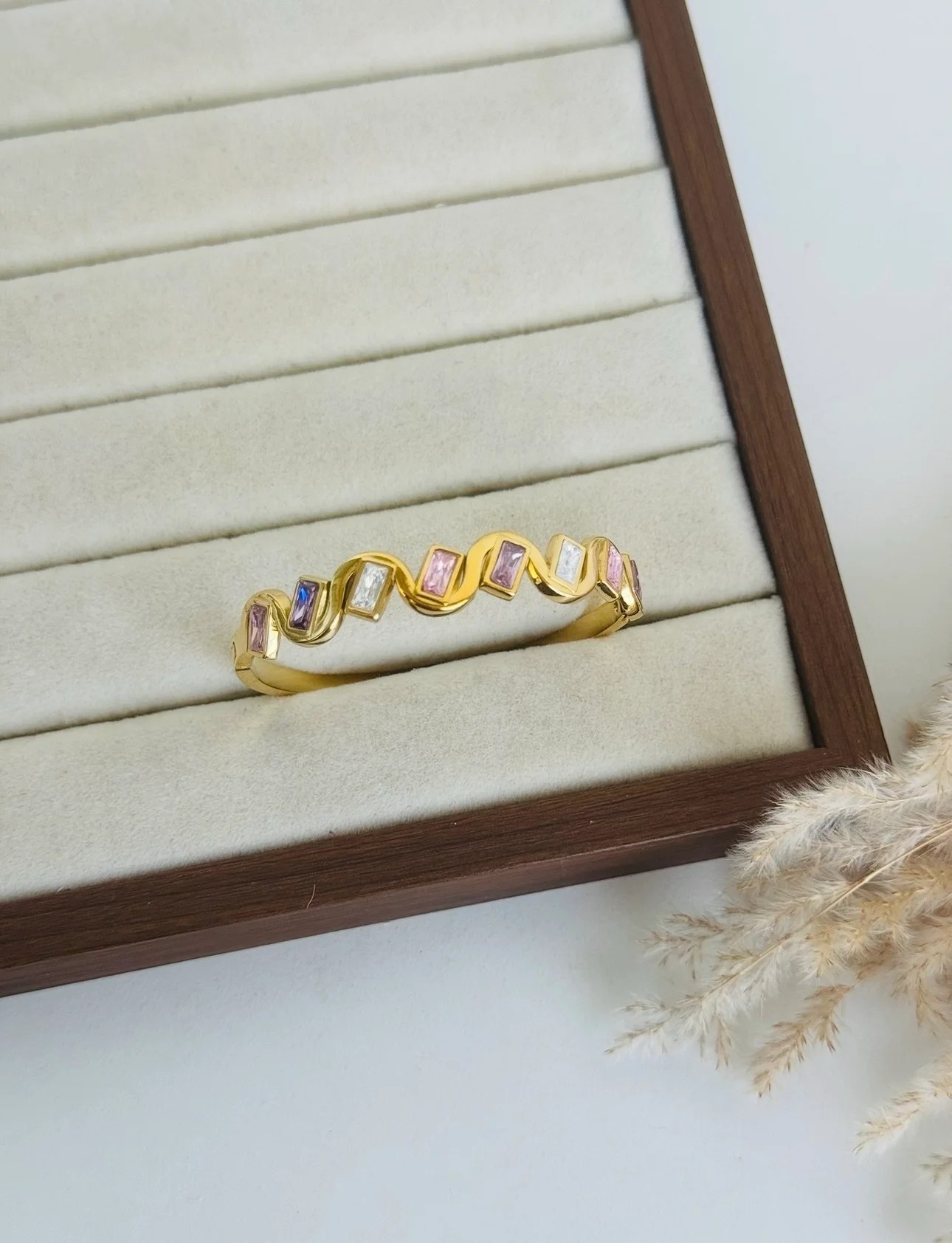 Aurora Bangle (size 2.2)