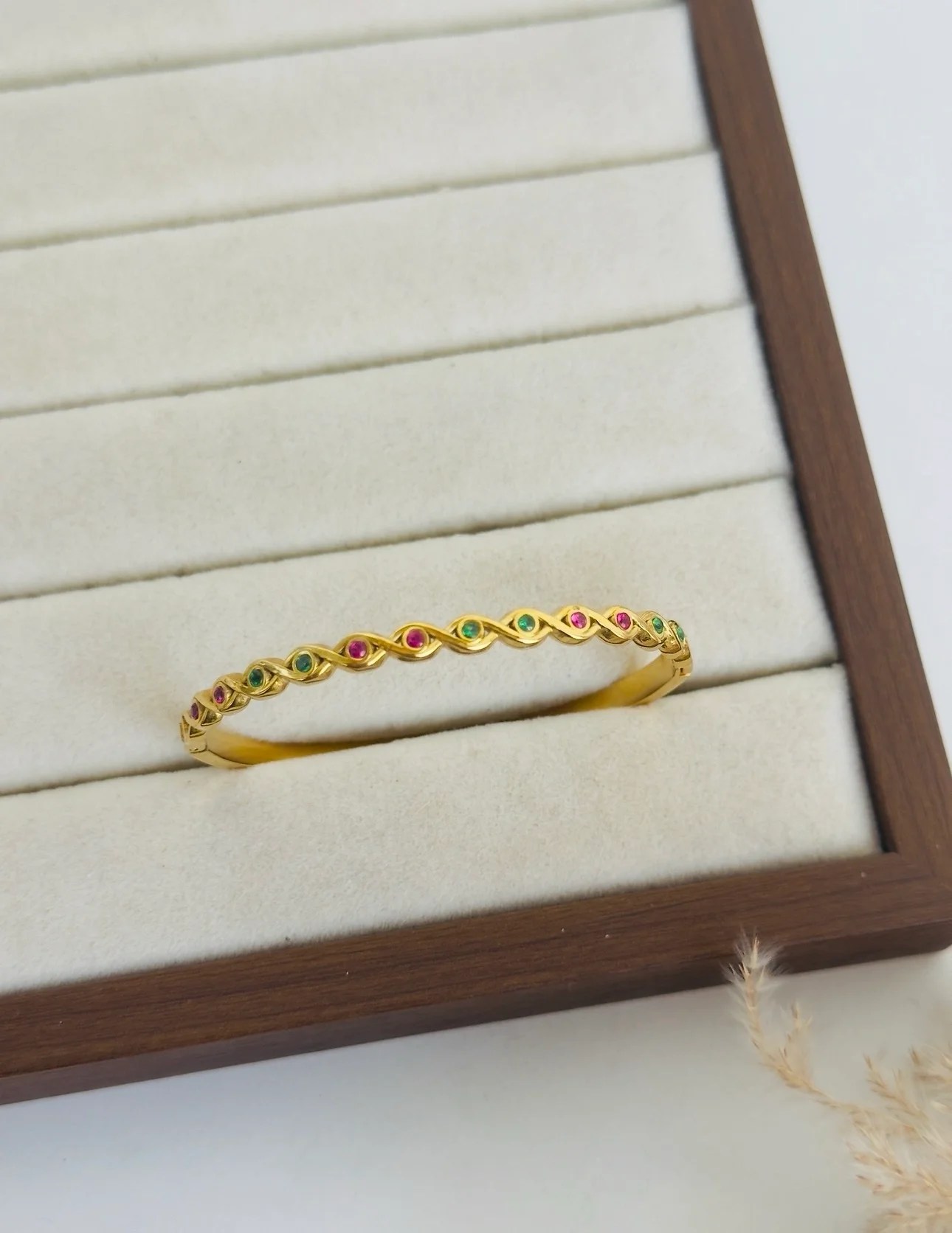 Pearl Vine Bangle (2.2 size)