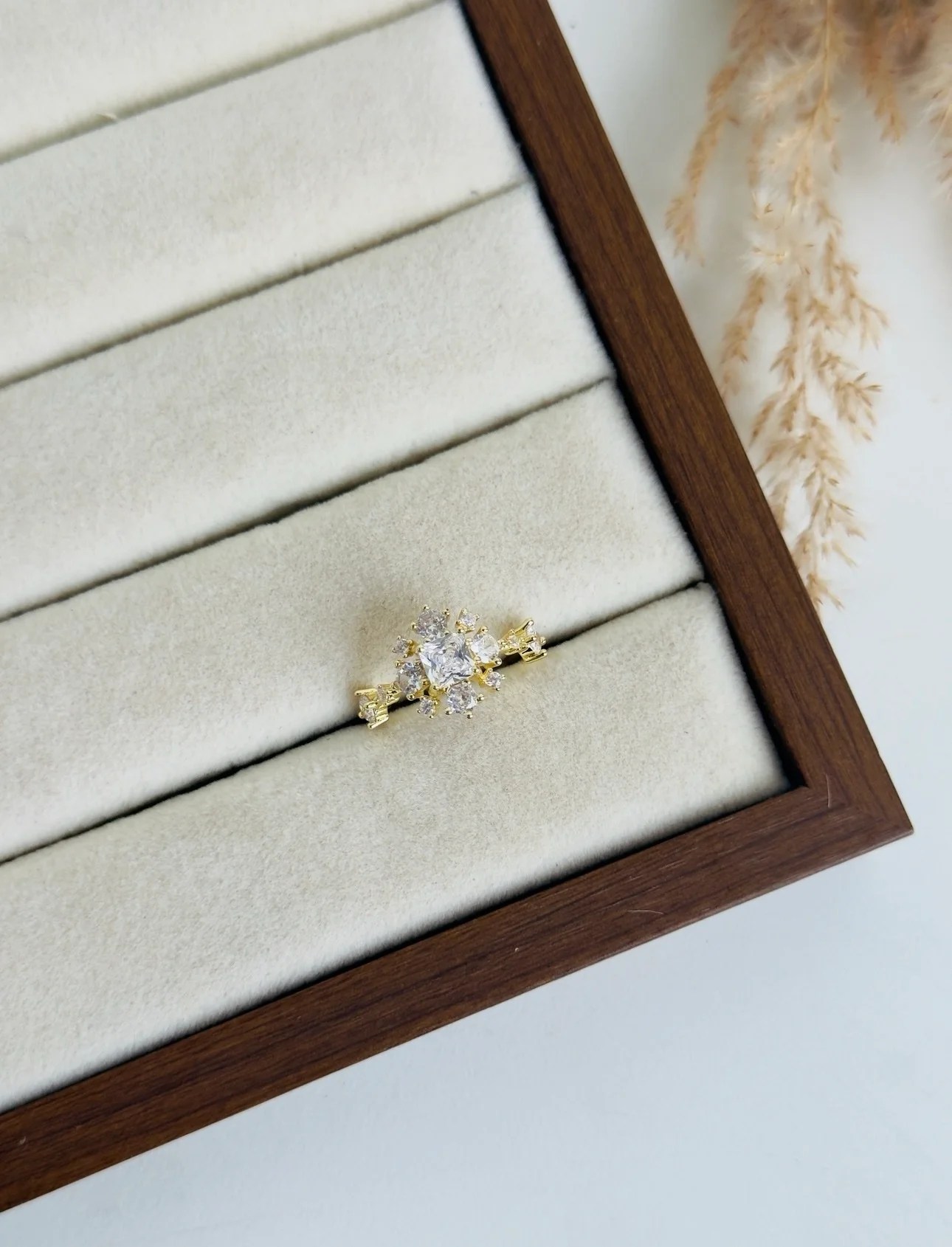 Eternal Éclat Ring