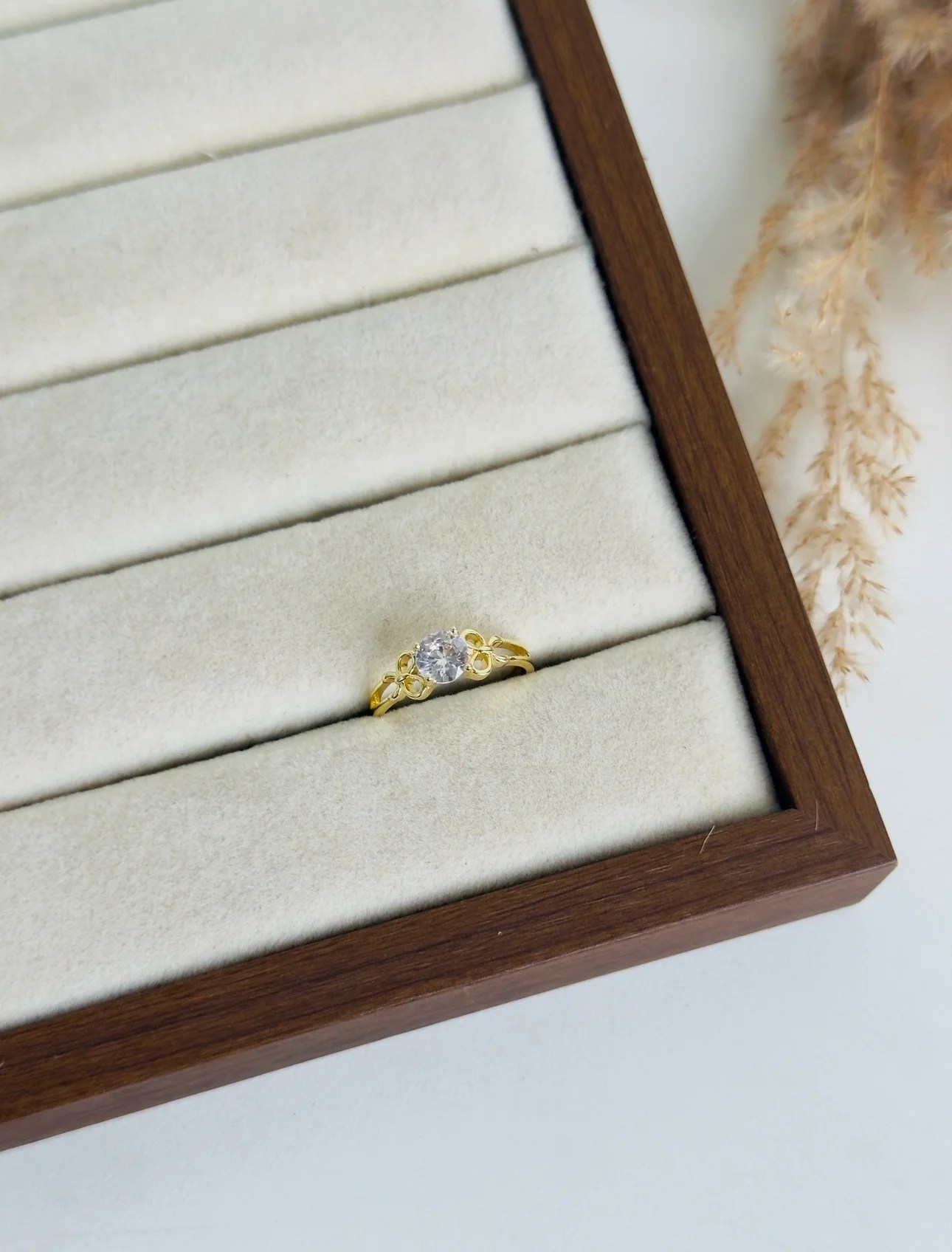 Divine Aura Ring
