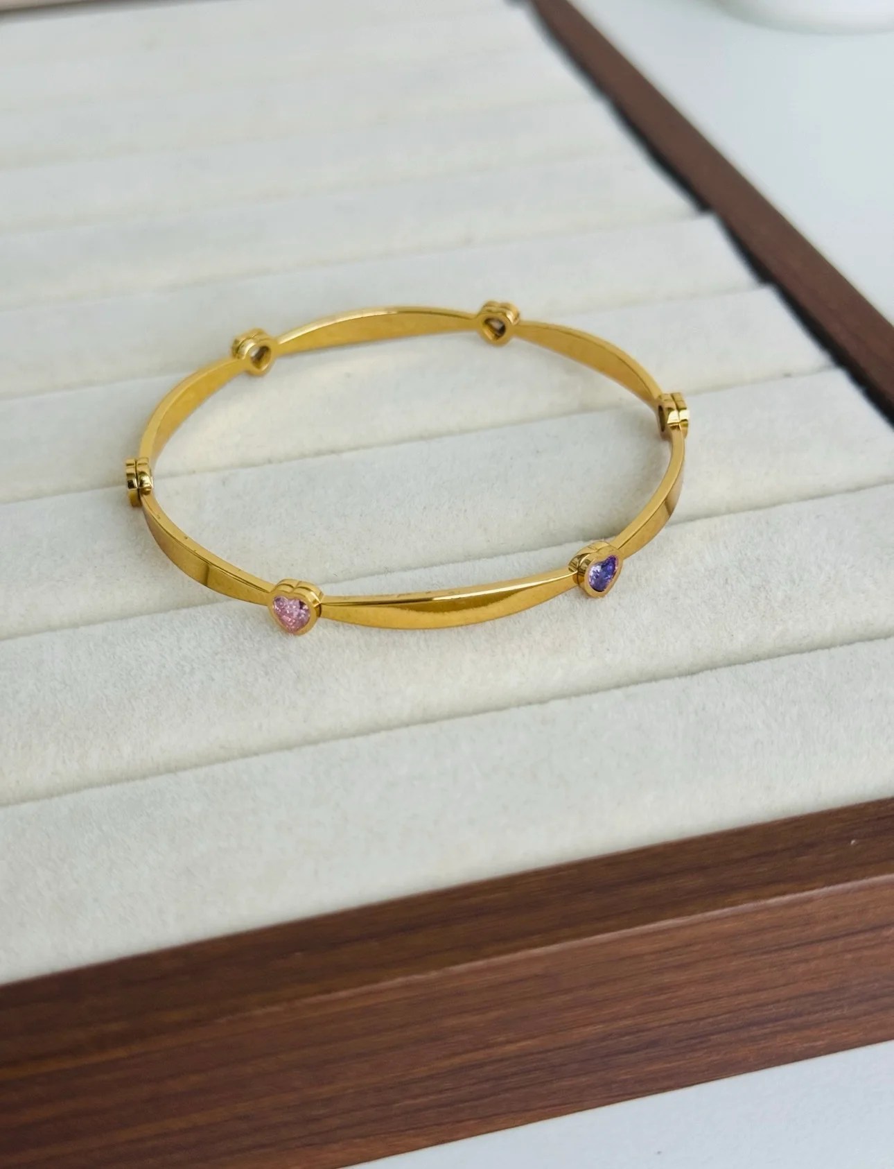 Amora Heart Bangle