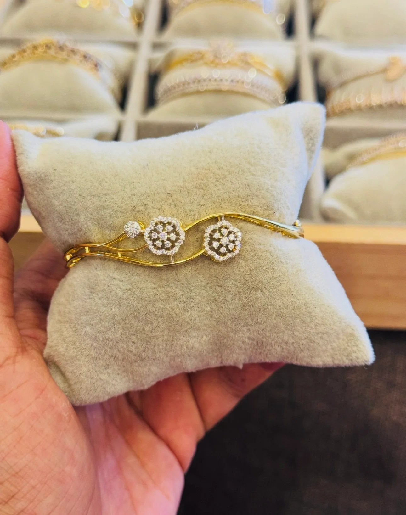 Diamond Replica Bloom Clip Bangle
