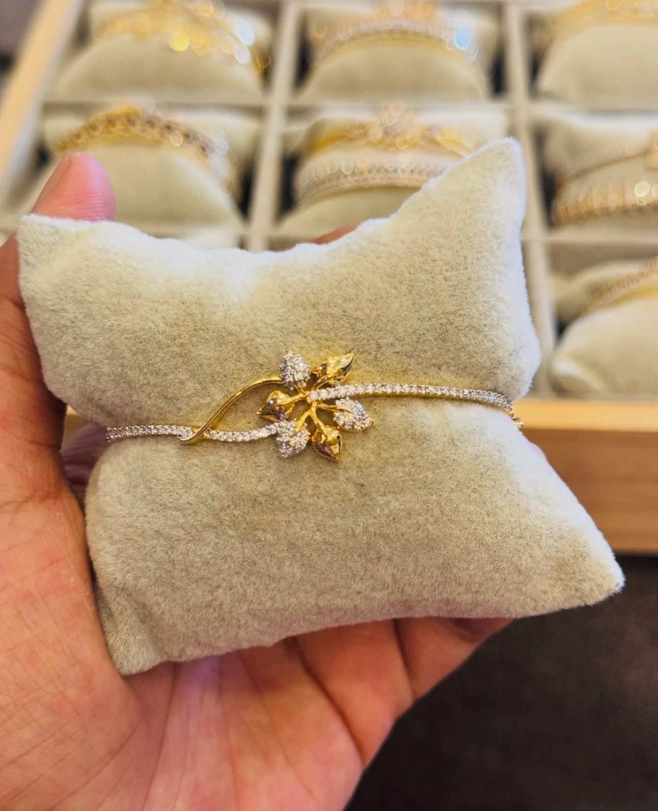 Diamond Replica Starlight Clip Bangle