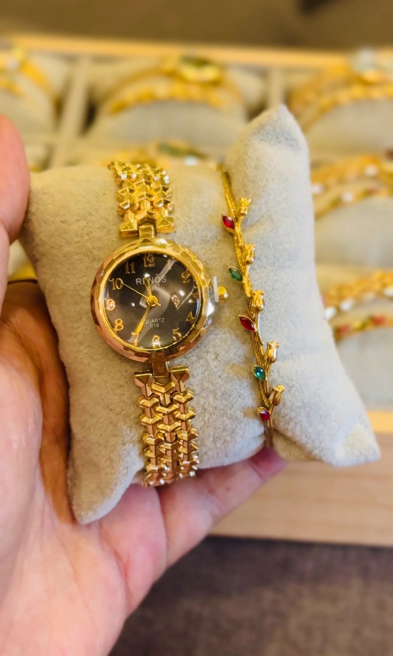 LuxeTime Watch