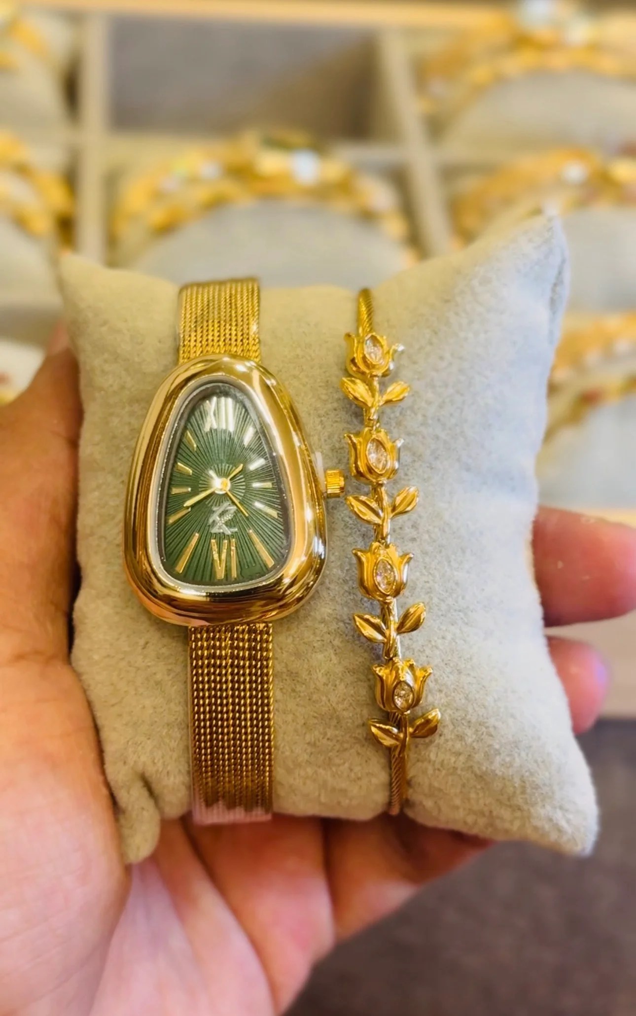 Elara Watch