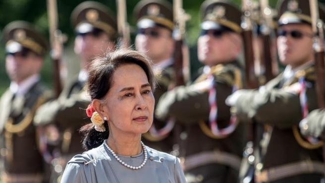 ? El Ejército de Myanmar dio un golpe de Estado, tomó el poder y detuvo a Aung San Suu Kyi