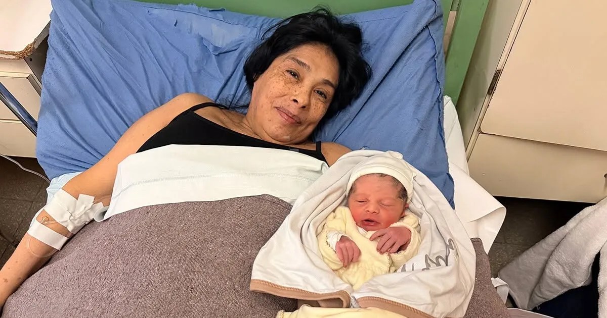 “Nunca me di por vencida”: a los 62 años fue mamá por primera vez y marcó un caso inédito en Argentina