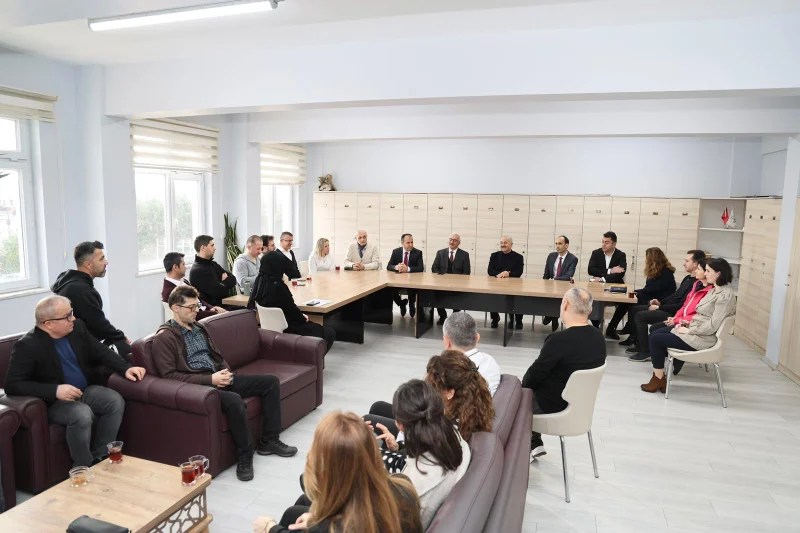 Gebze’de YÃ¼cel Boru Fen Lisesi’nde Bayrak TÃ¶reni!