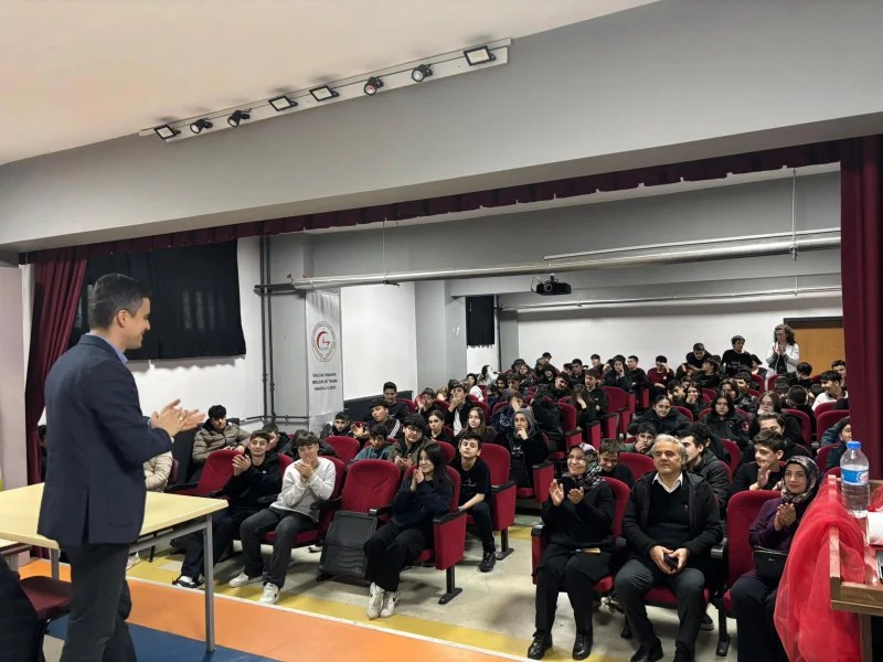 GÃ¶lcÃ¼k’te GenÃ§lere SÄ±fÄ±r AtÄ±k Bilinci AÅŸÄ±lanÄ±yor!