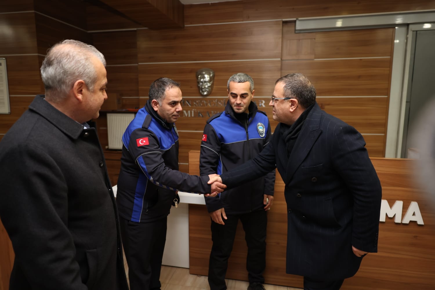 Derince'de Başkan Gökçe'den Yeni Yıl Ziyaretleri!