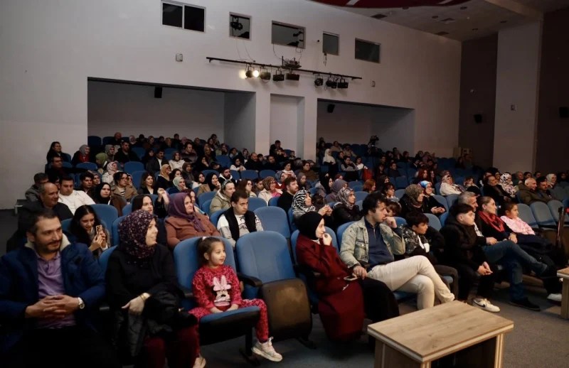 Körfez’de ‘Konakta Bir Düğün’ Sahnelendi!