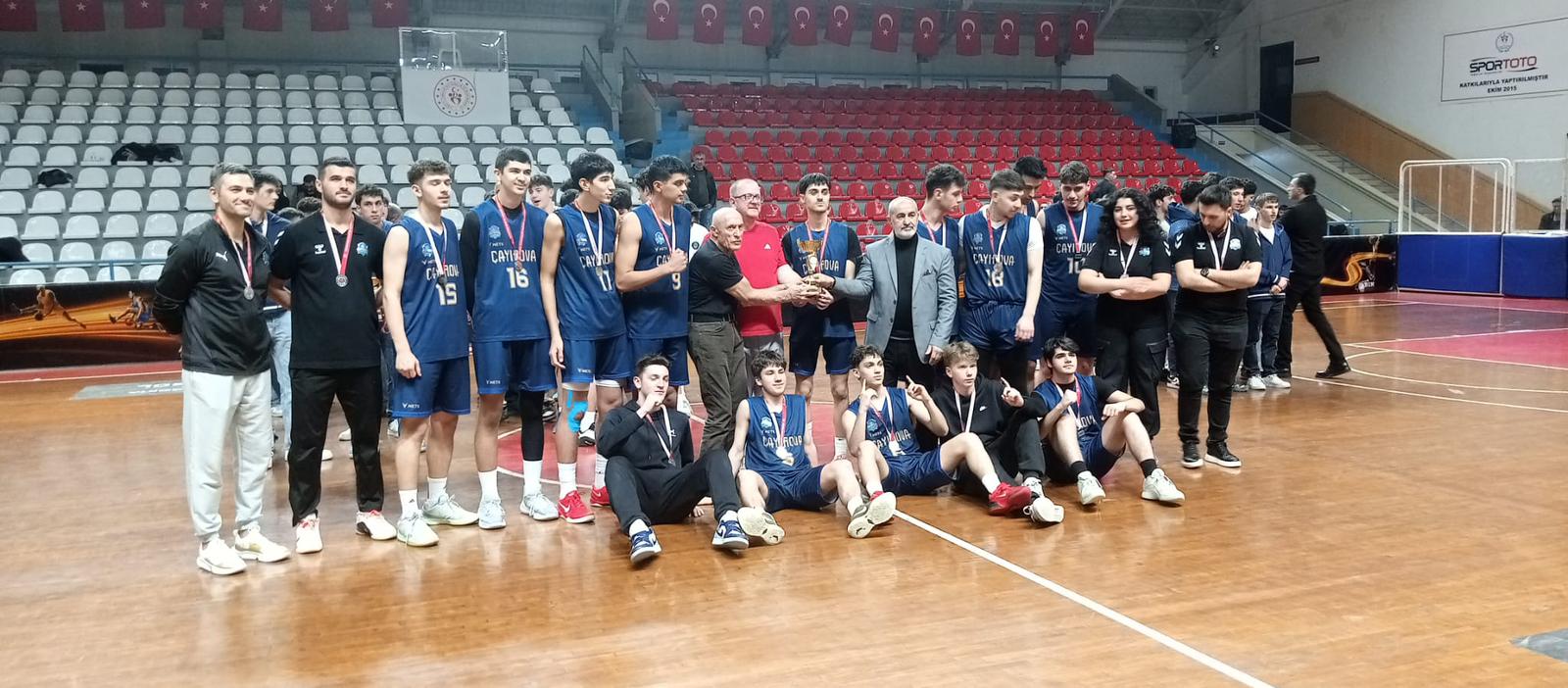 Çayırova'nın genç dev adamları Kocaeli ikincisi!