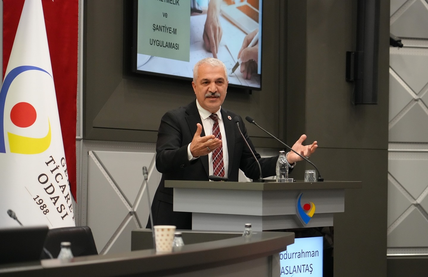 Şantiye Mevzuatı Seminerine Yoğun İlgi