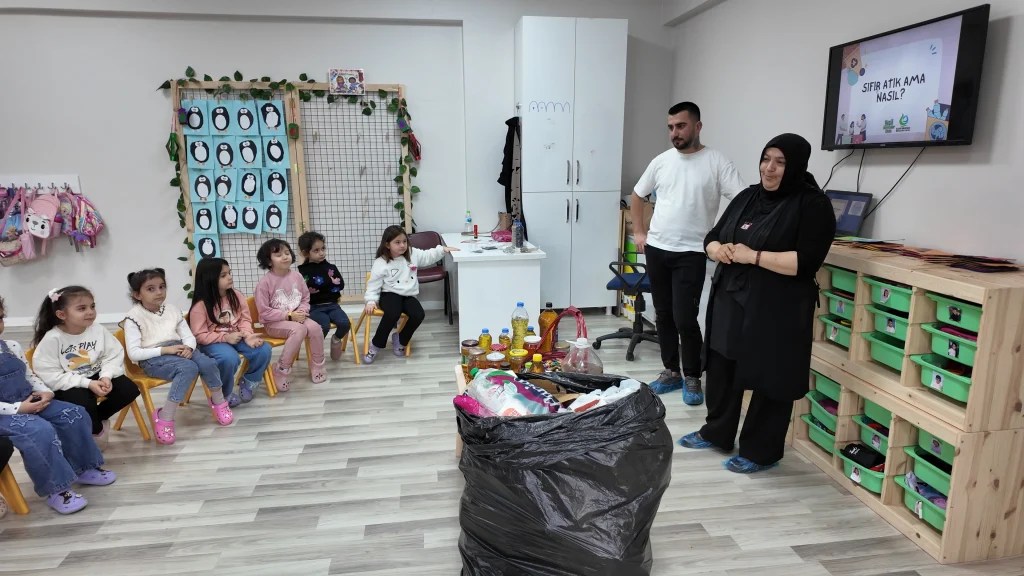 Çayırova’da Alparslan Anaokulu’nda sıfır atık eğitimi!