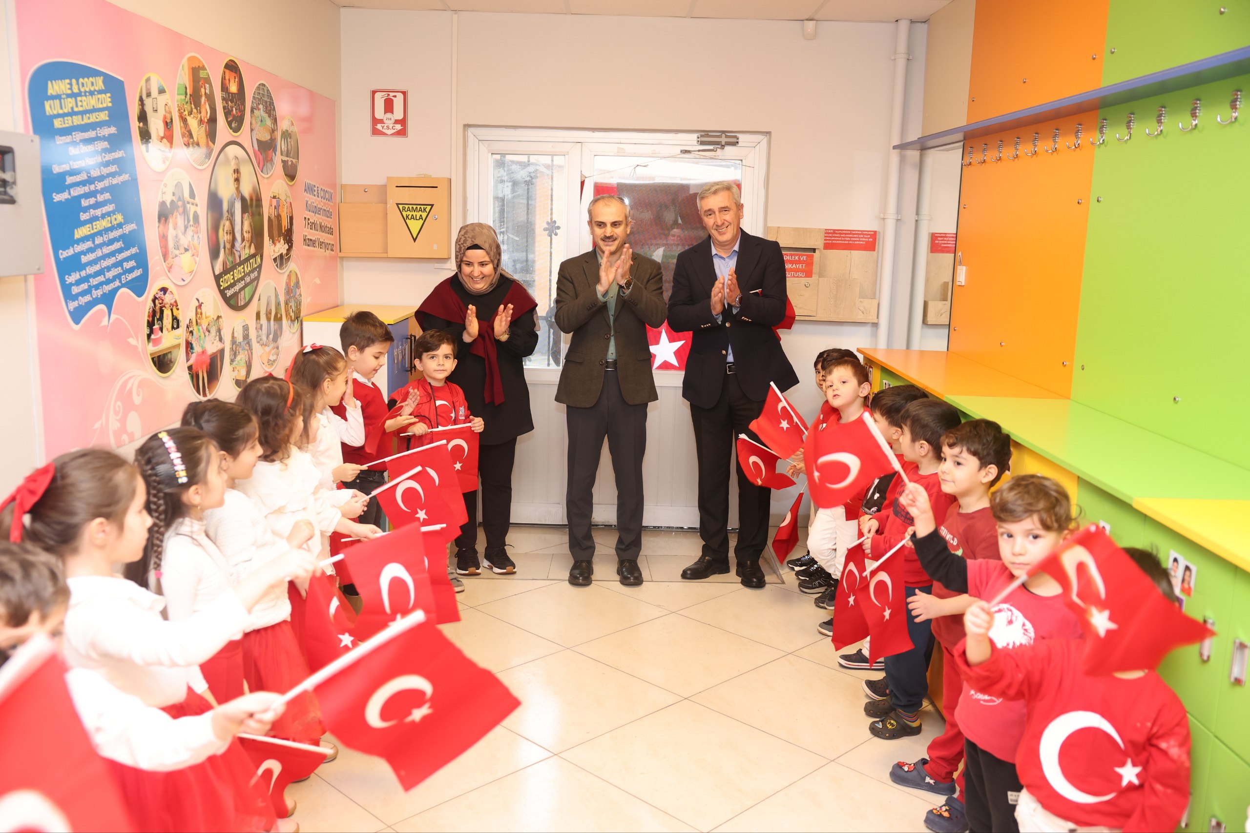 Çayırova'da çocuk kulüplerinde bayrak coşkusu!
