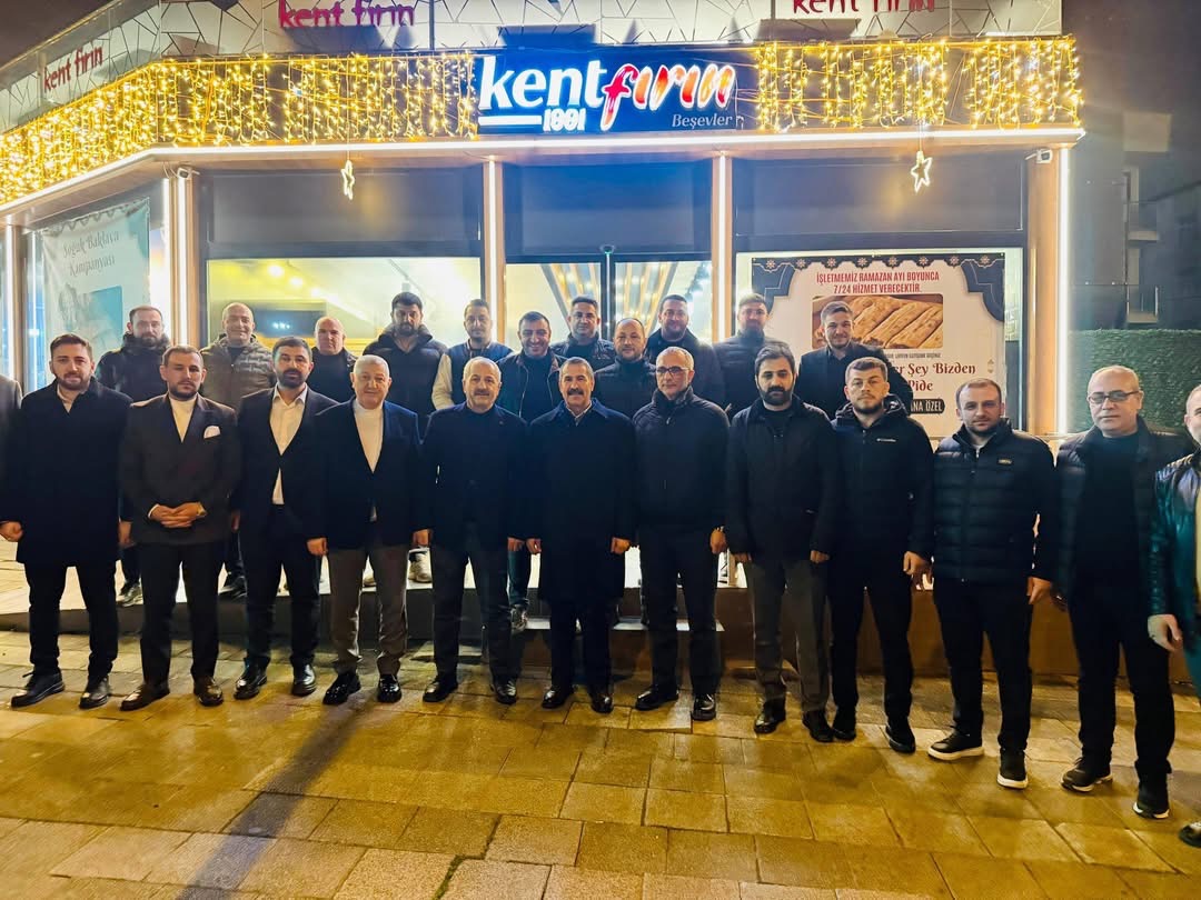 Siyaset, iş dünyası ve spor camiası aynı sofrada: Gebze’de dikkat çeken sahur buluşması