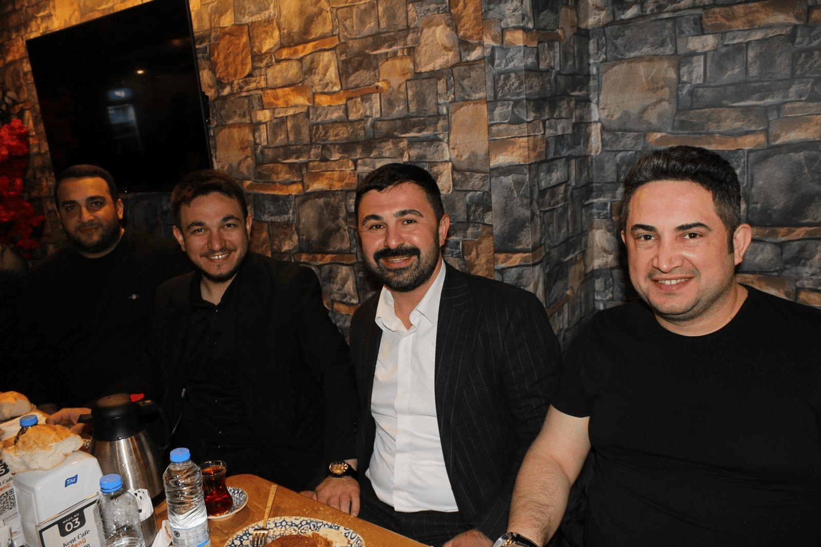 Siyaset, iş dünyası ve spor camiası aynı sofrada: Gebze’de dikkat çeken sahur buluşması