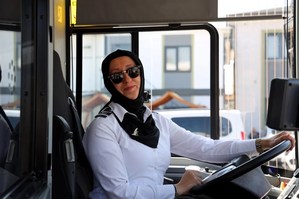 Busra-Sahin-3-0a8845e4-c0c32f6b