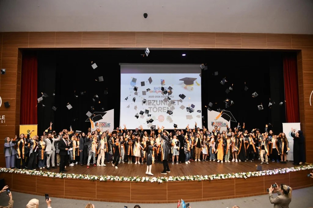 Geleceğin bilim insanları Başiskele’de kep attı