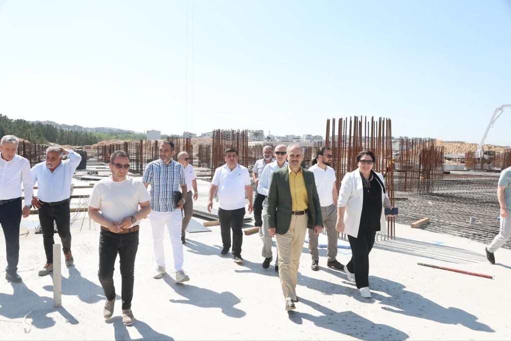 Çiftçi, Çayırova Devlet Hastanesi inşaatını inceledi
