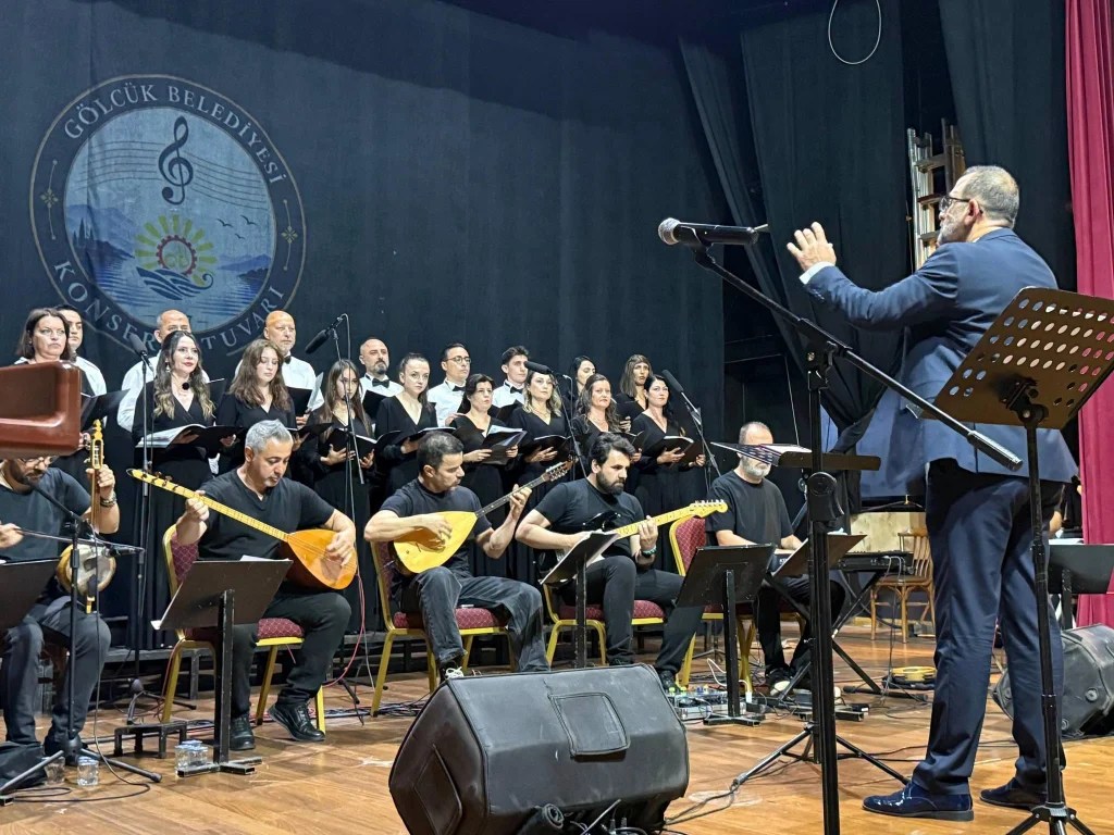 Gölcük’ten türkü ziyafeti!