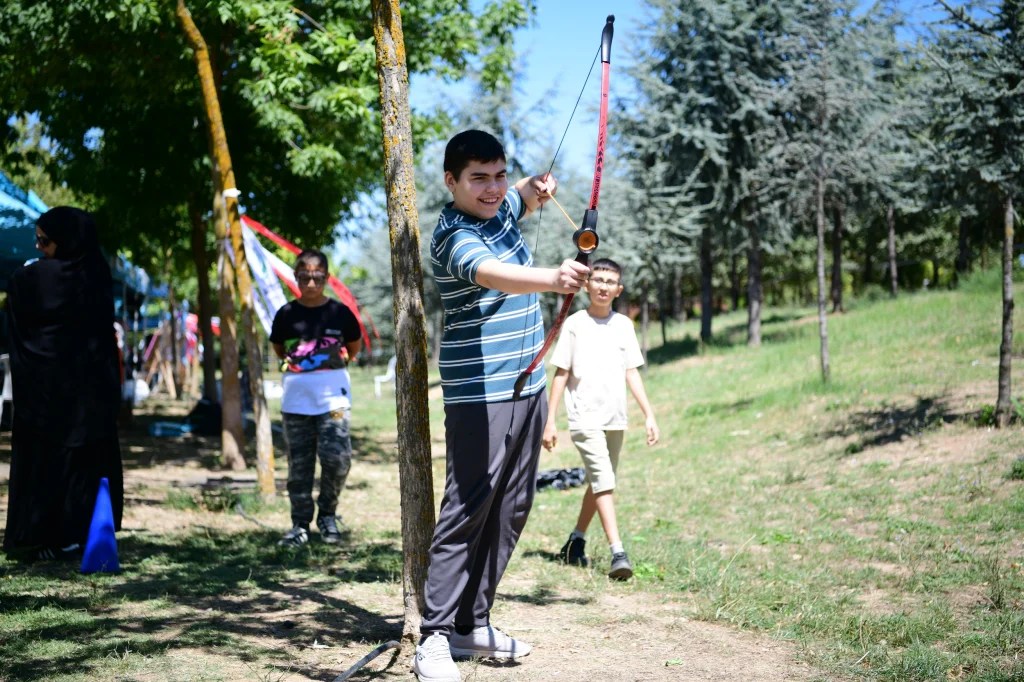 Özel bireyler yaz okulu etkinliklerinde eğlendi